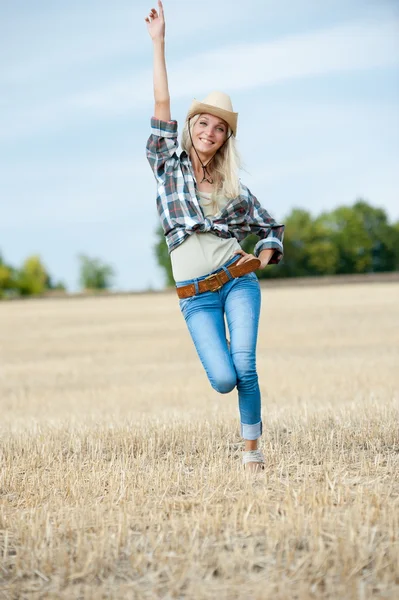 Schöne blonde Mädchen — Stockfoto