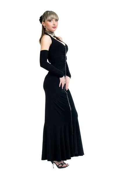 Vacker blond flicka i svart klänning — Stockfoto