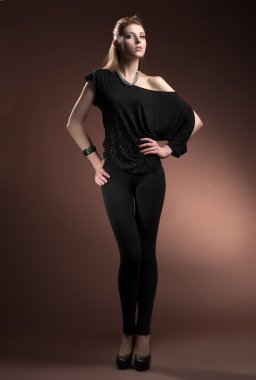 kız modeli pozlar