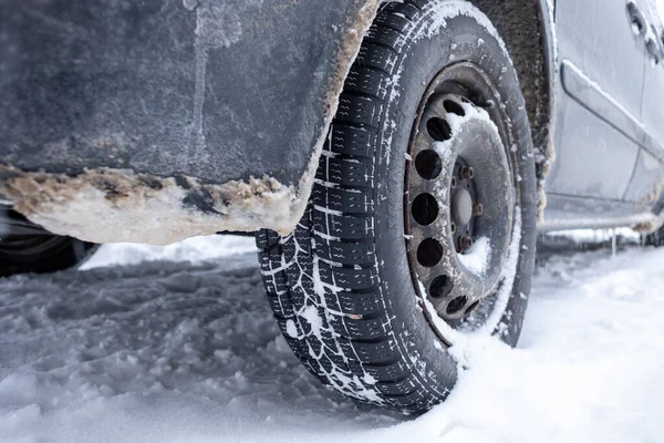 Pneumatico Invernale Auto Strada Innevata Pneumatici Strada Innevata Dettaglio Stock — Foto Stock