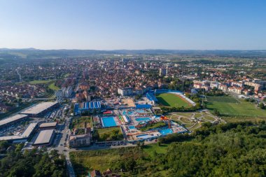 Jagodina insansız hava aracı görüntüsü, Sırbistan hava fotoğrafı. Yaz günü