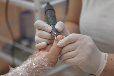 Kadın ayağı pedikür prosedürü tedavi sürecinde stok fotoğrafı