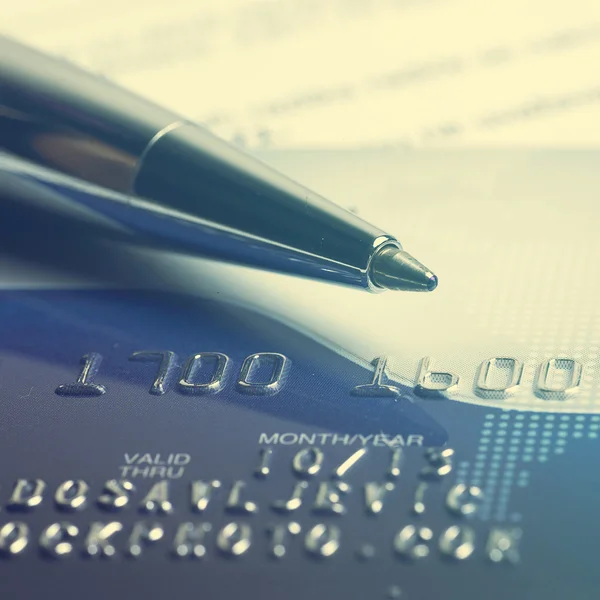 Credit Card and pen macro — Stock Photo, Image