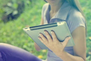 tablet bilgisayar Park'ın güzel kadınla