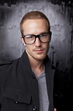 İyi görünümlü metroseksüel homoseksüel erkekler