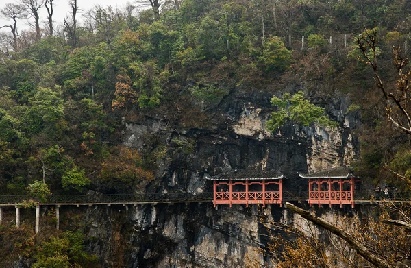 Μονοπάτι στον τοίχο του βράχου, Tianmenshan εθνικό πάρκο, Κίνα — Φωτογραφία Αρχείου