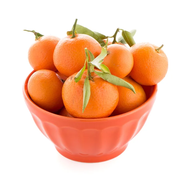Mandarinen auf Keramik-Orangenschale — Stockfoto