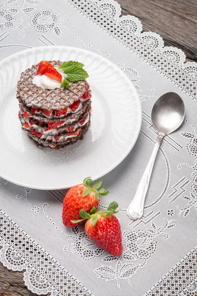 Strawberries desert with cream — Stock Photo, Image