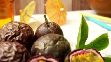 Tutku meyve beyaz Seramik Tepsi