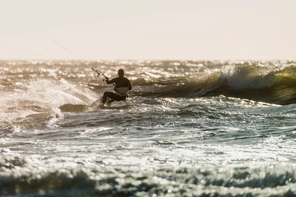 アクションで kitesurfer — ストック写真