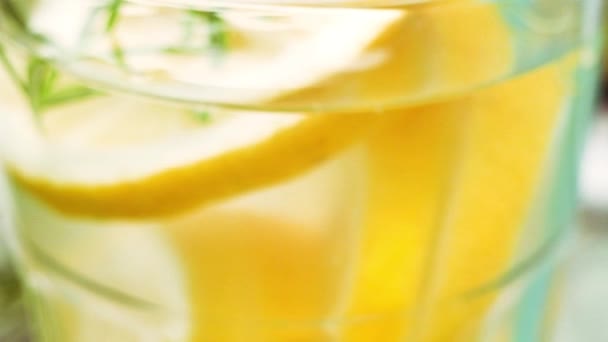 Cocktail acqua limone Detox — Video Stock