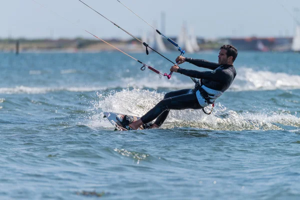 Paulo Nuno kitesurfen — Stockfoto