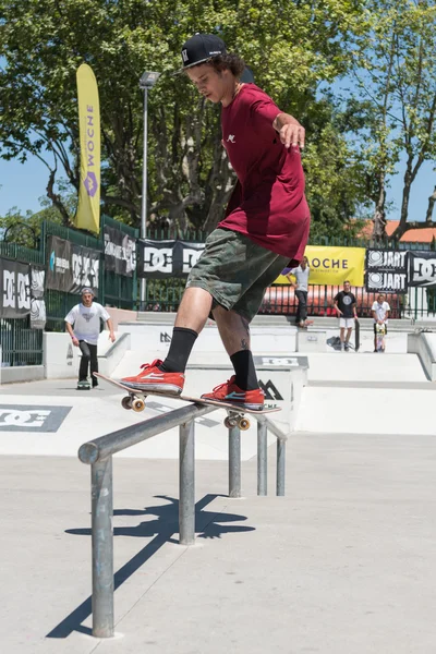 Thiago Borges lors du DC Skate Challenge — Photo