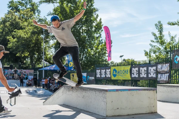 Nuno Cardoso tijdens de Dc Skate Challenge — Stockfoto