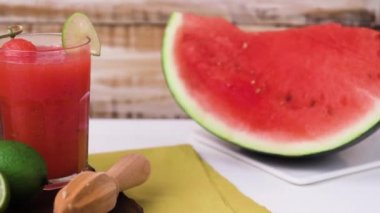 Karpuz Smoothies ahşap tablo