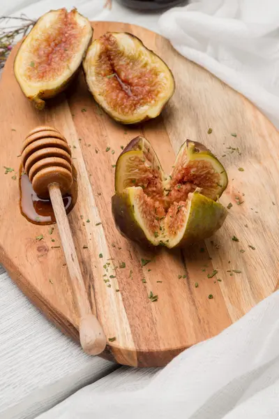 Figs and honey — Stock Photo, Image