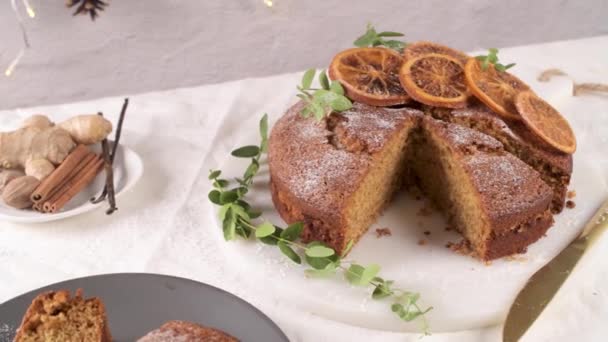 Sliced Christmas Orange Cake Decorated Dried Oranges — Stock Video