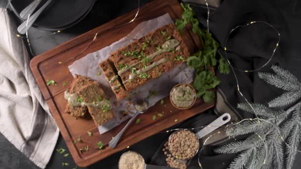 Pain Lentilles Noël Sur Comptoir Cuisine Sombre — Video