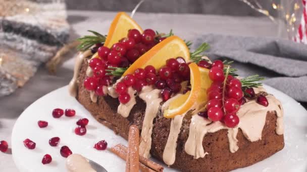 Gâteau Cannelle Fait Maison Noël Avec Des Fruits Des Biscuits — Video