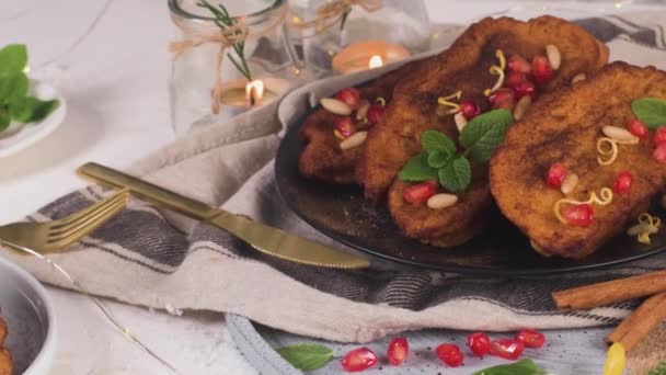 Traditional Christmas Rabanadas Pommegranate Seeds Pine Nuts Cinnamon Spanish Torrijas — Stok video