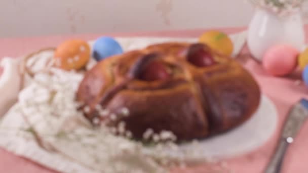 Folar Pascua Con Huevos Mesa Mantel Rosa — Vídeos de Stock