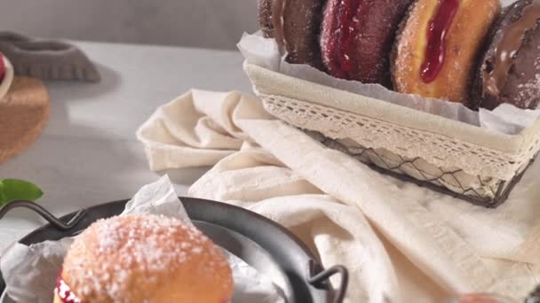 Bolas Berlim Bolas Berlín Masa Frita Portuguesa Con Azúcar Llena — Vídeos de Stock