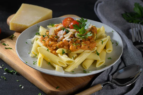 Vegetarian Lentil Bolognese Sauce Penne Pasta Dark Background Healthy Eating — Stock Photo, Image