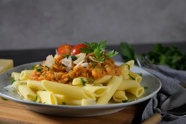 Vegetarian Lentil Bolognese Sauce Penne Pasta Dark Background Healthy Eating — Stock Photo, Image