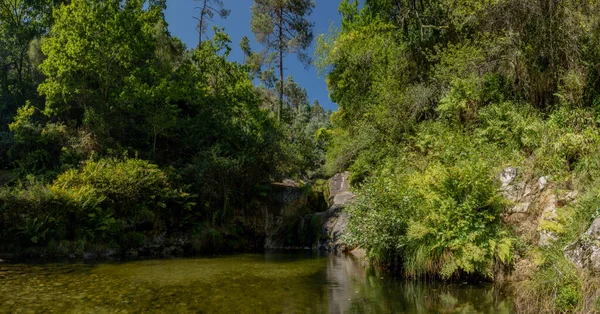 Belo Riacho Água Cachoeira Poco Linho Vale Cambra Portugal Efeito — Fotografia de Stock