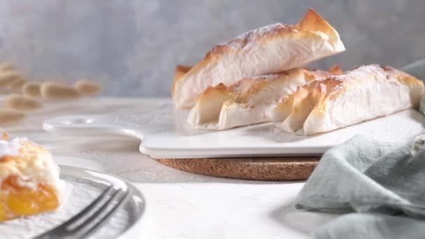 Doces Típicos Portugueses Pasteis Vouzela Servidos Bancada — Vídeo de Stock