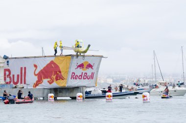 red bull flugtag hava muz ekibi