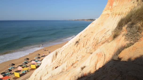 Pantai Falesia di Albufeira, Portugal — Stok Video