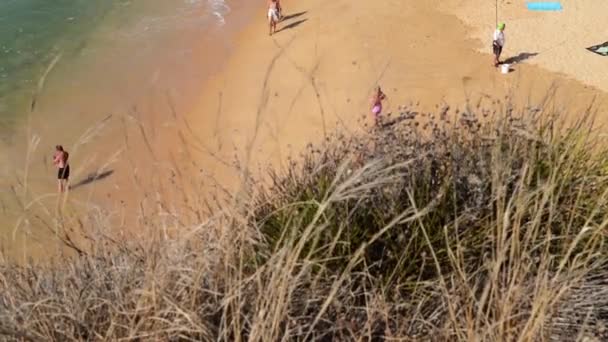 Pantai Olhos de agua di Albufeira, Portugal — Stok Video