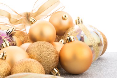 Altın Noel topları