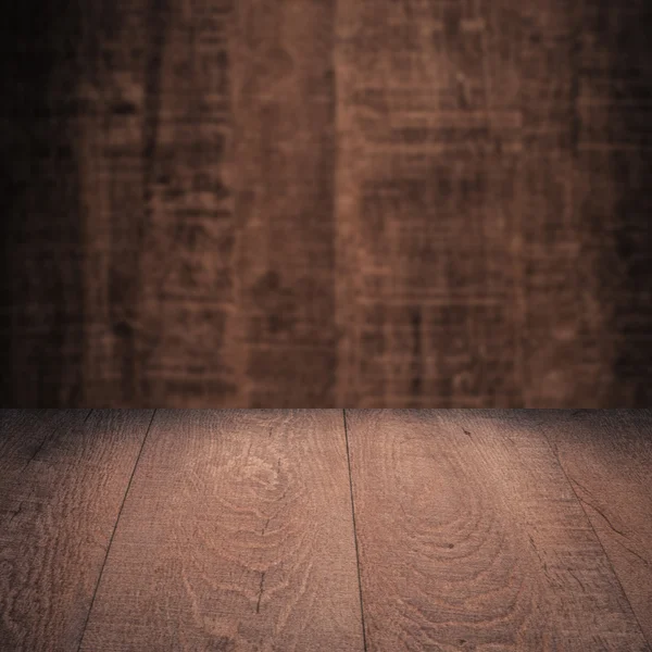Table avec mur en bois — Photo