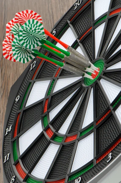 Dart board with darts — Stock Photo, Image