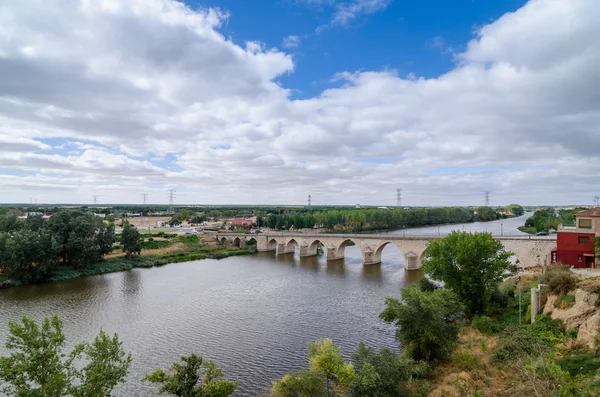 Ponte do século XII, Simancas, Espanha — Fotografia de Stock