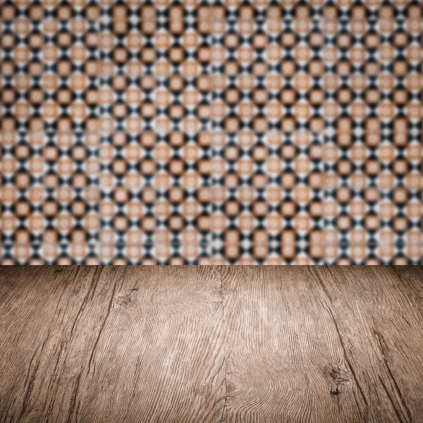 Ξύλο επιτραπέζιων κορυφών και θαμπάδα vintage κεραμικών πλακιδίων τοίχου μοτίβο — Φωτογραφία Αρχείου
