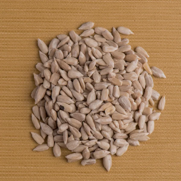 Circle of shelled sunflower seeds — Stock Photo, Image