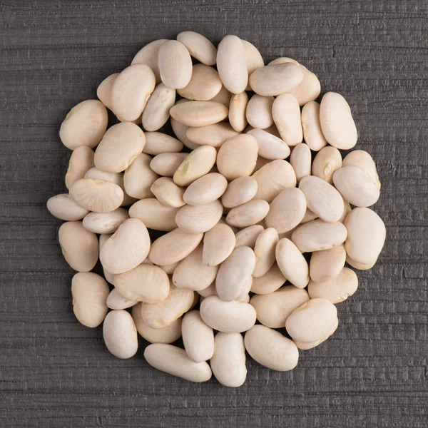 Circle of white beans — Stock Photo, Image