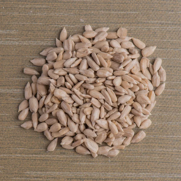 Circle of shelled sunflower seeds — Stock Photo, Image