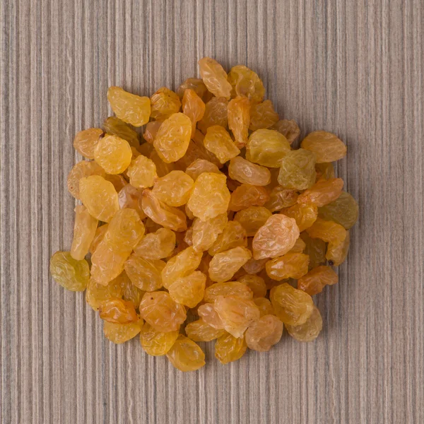 Circle of golden raisins — Stock Photo, Image