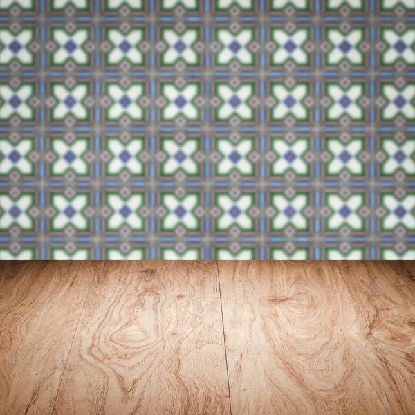 Ξύλο επιτραπέζιων κορυφών και θαμπάδα κεραμικών πλακιδίων τοίχου μοτίβο — Φωτογραφία Αρχείου