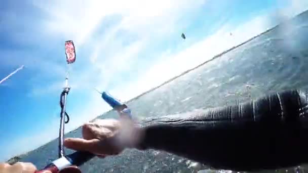 Ralph hirners kitesurfing pov — Stockvideo