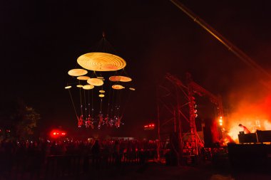 Voala İspanya ve Arjantin tarafından gerçekleştirilen muare masa örtüsü