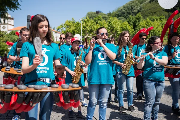 Galameao de Plastico 由 Orquestra Criativa 圣马 — 图库照片