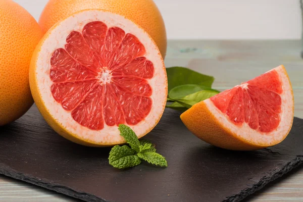 Ripe grapefruit — Stock Photo, Image