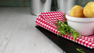 Brezilyalı peynirli çörekler
