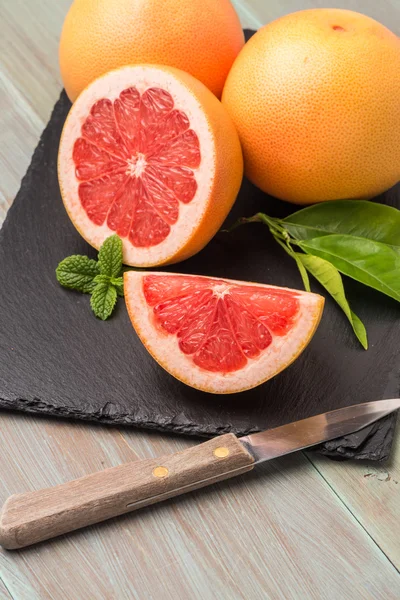 Ripe grapefruit — Stock Photo, Image