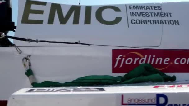 Team EMIC boat preparations — Stock Video